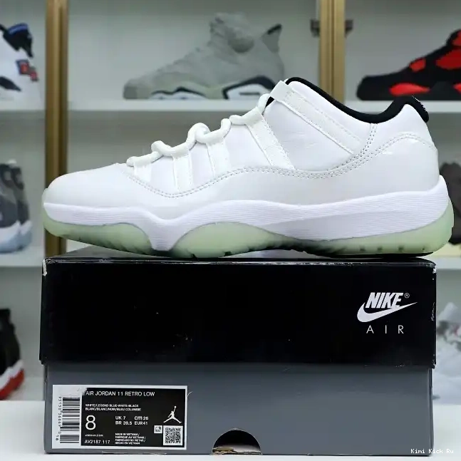LOW LEGEND Kimikick JORDAN RETRO AIR BLUE 11 0519